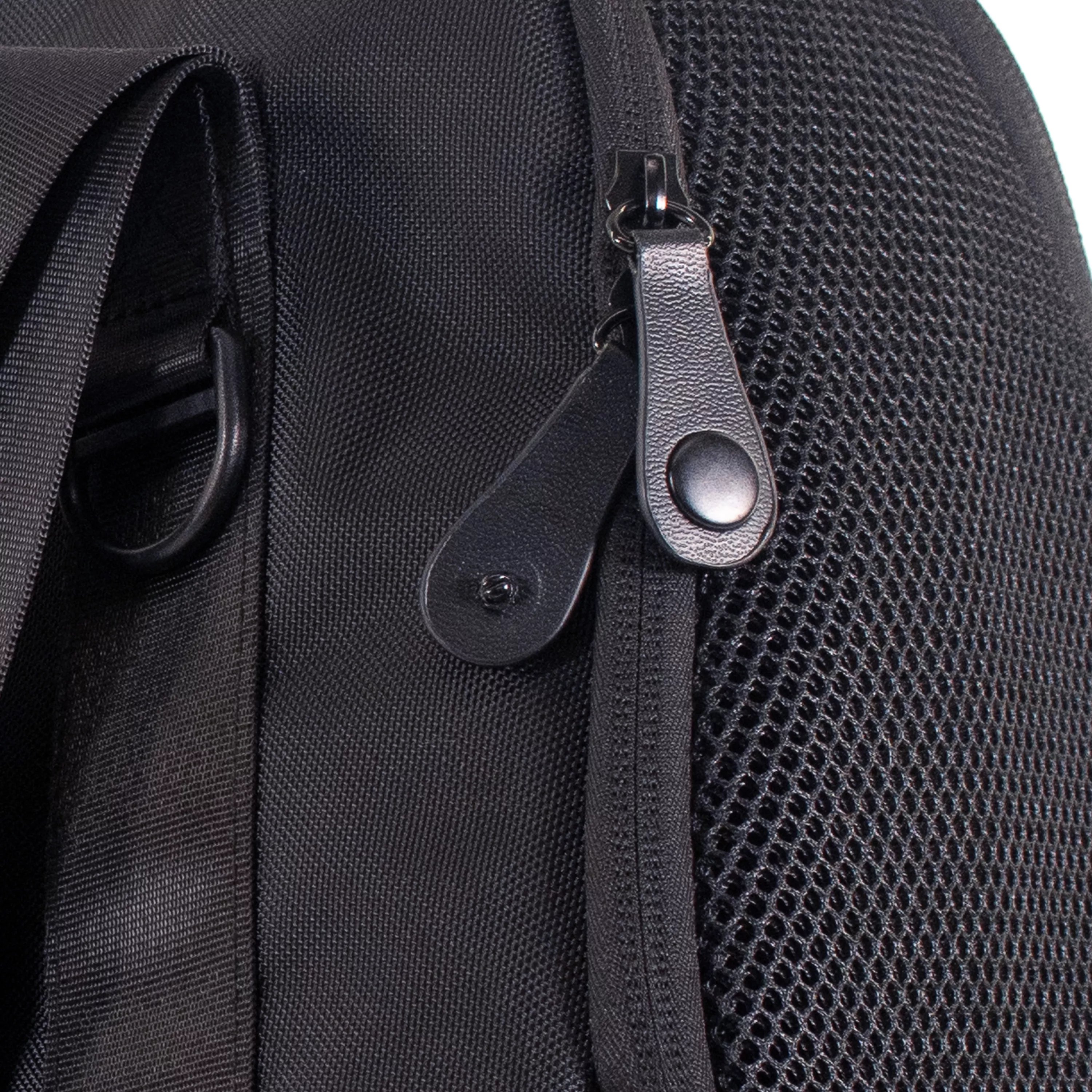 Close‑up of the tote carrier’s zipper pull and mesh side panel, showing the stitching, fabric texture, and hardware details.